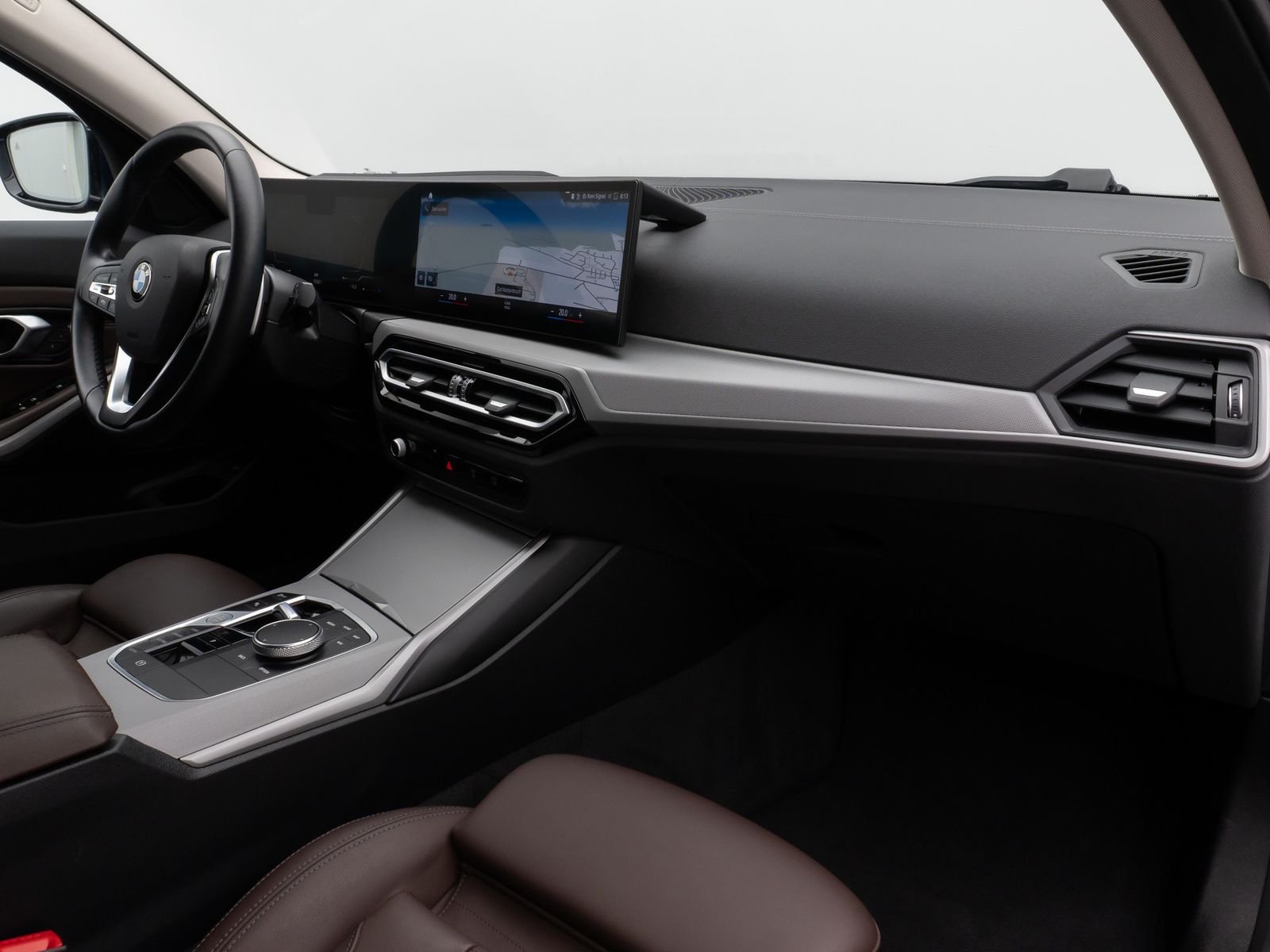 Fahrzeugabbildung BMW 320d xD Kamera HUD DAB Komfort Sport Individual