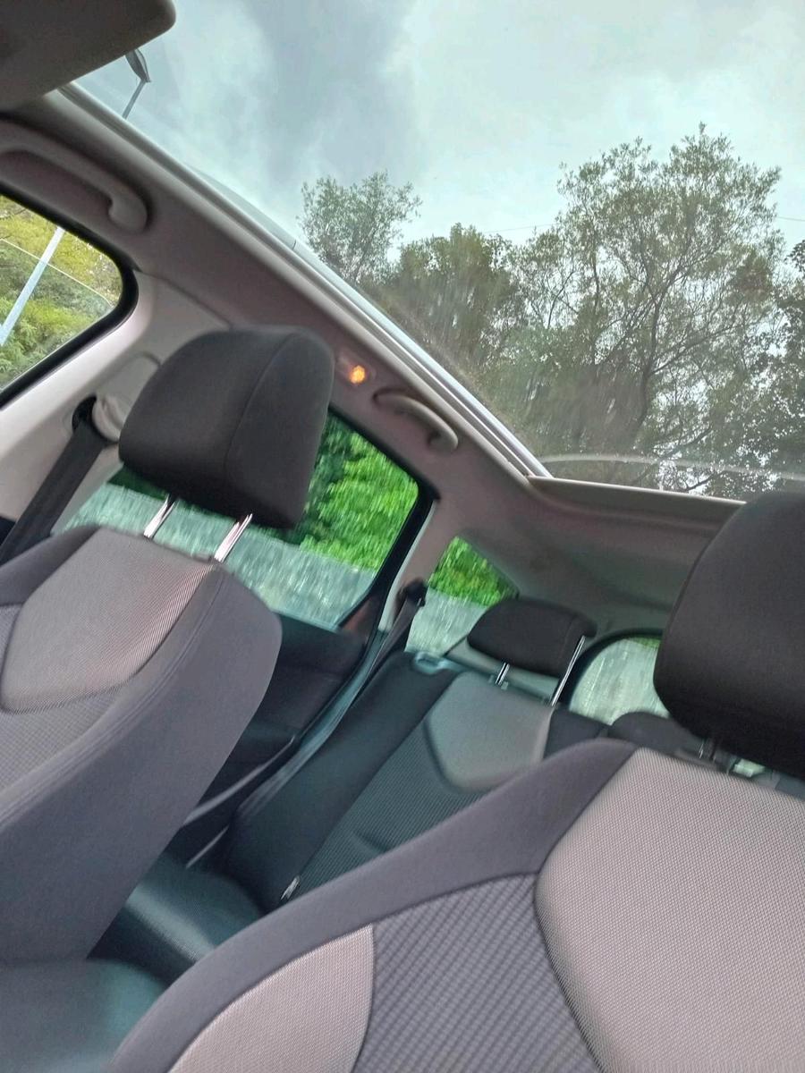 Peugeot 308 2011 — photo 10