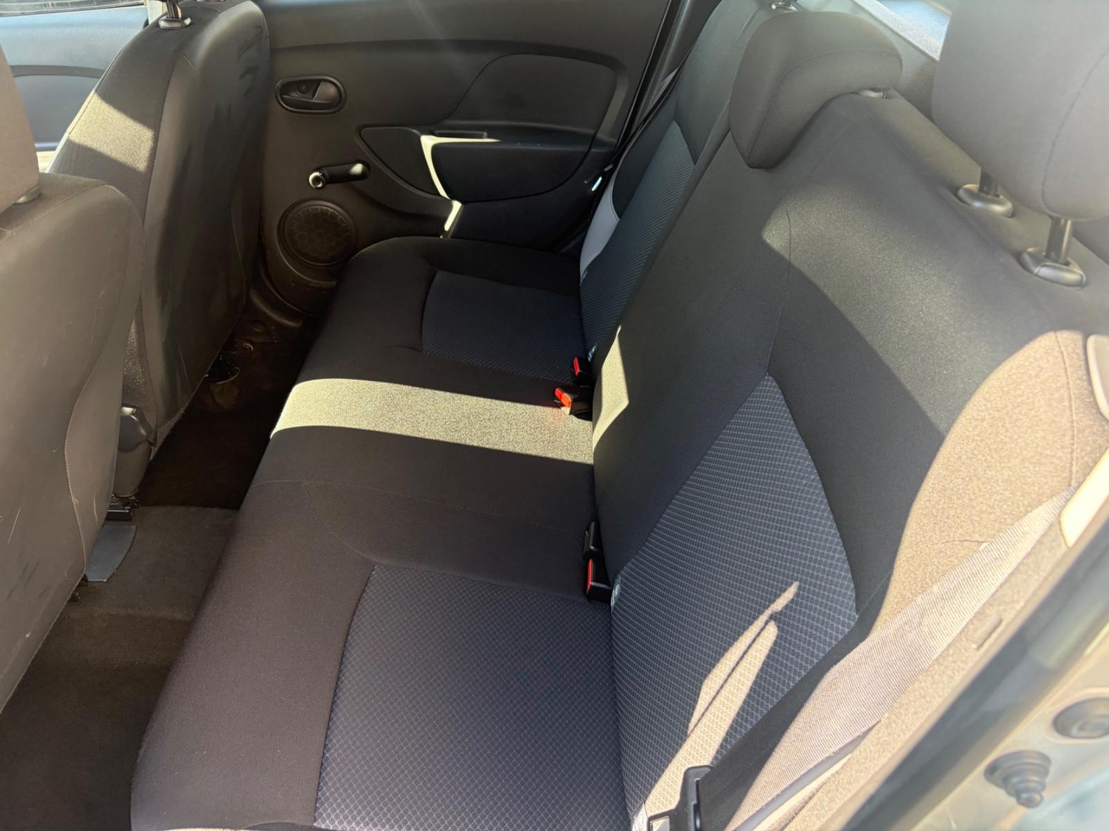 Dacia Logan 2014 — photo 16
