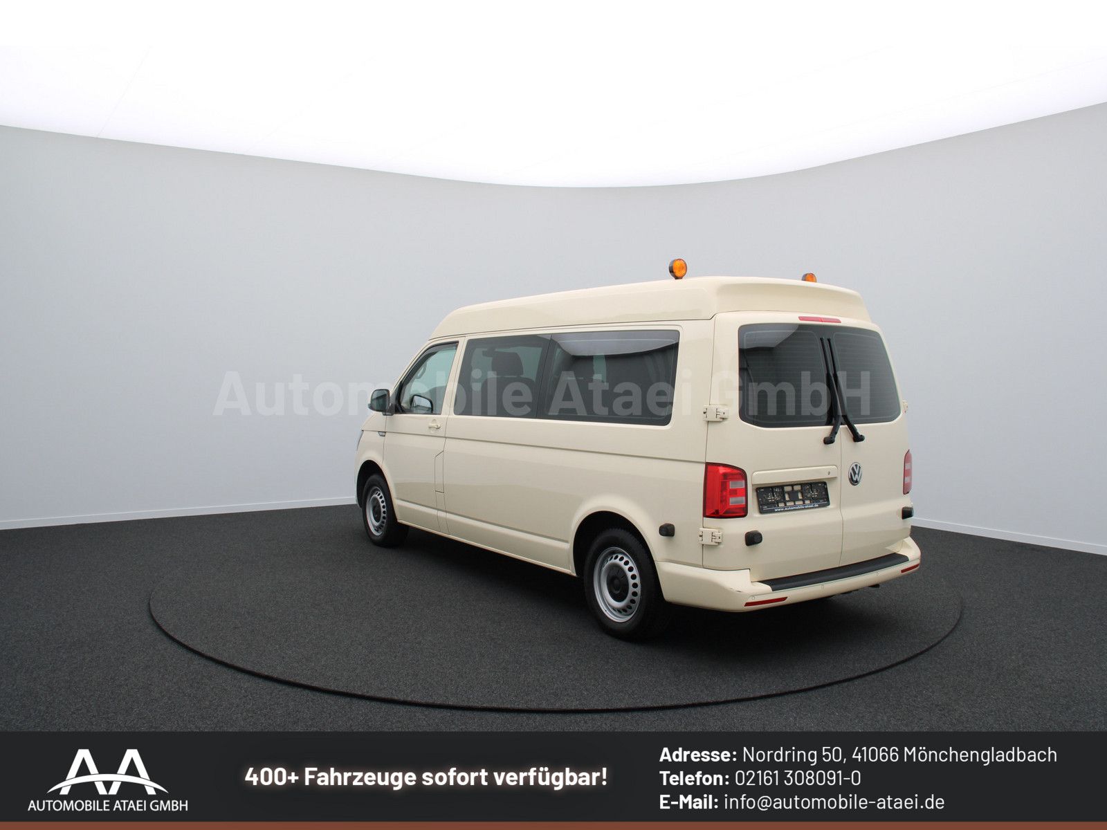 Fahrzeugabbildung Volkswagen T6 Kombi KTW *Rollstuhl-Rampe+Tragestuhl*