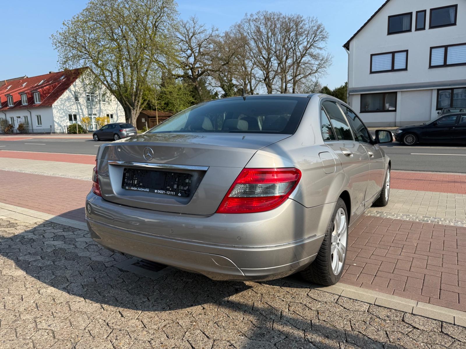 Mercedes-Benz C 180 Kompressor Avantgarde/Automatik/SHZ/AHK