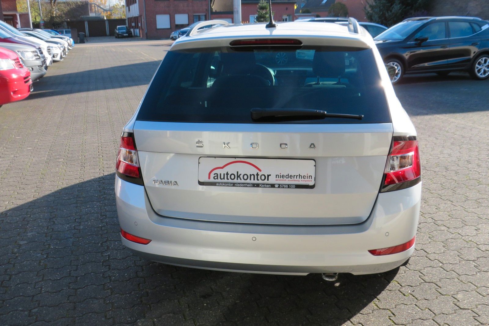 Fahrzeugabbildung SKODA Fabia Combi Ambition GRA SITZH. APP-CONNECT 1.HD