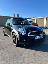 MINI One 55kW Brick Lane Alien Green Brick Lane A... - MINI MINI: 55 Kw