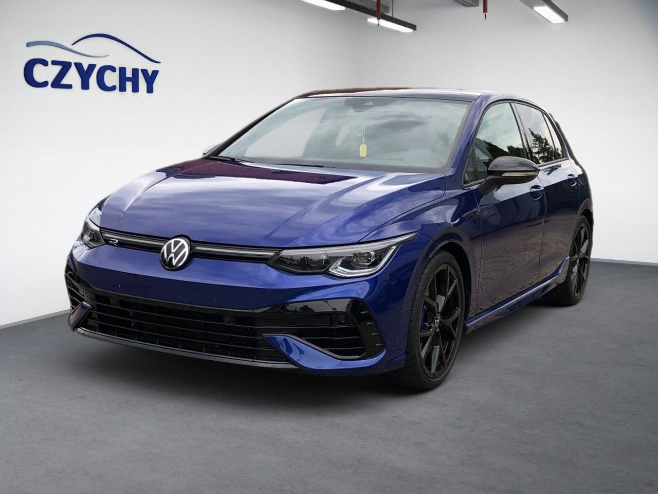 Volkswagen Golf VIII R 2.0 TSI DSG 4Motion LEDER PANO AKRA foto 1