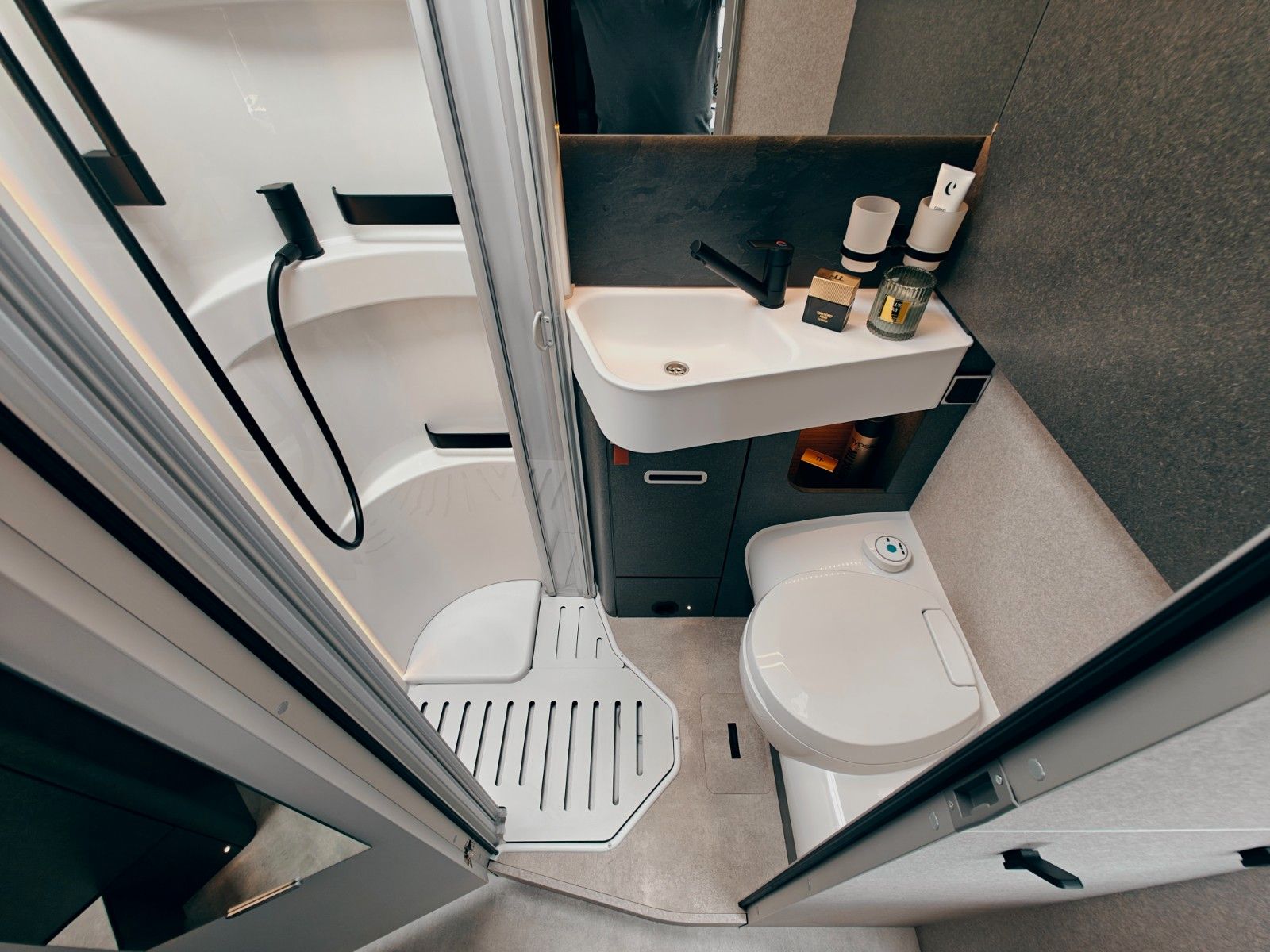 Fahrzeugabbildung HYMER / ERIBA / HYMERCAR ML-T 580 4x4² RSX - SANSIBAR® LTD.