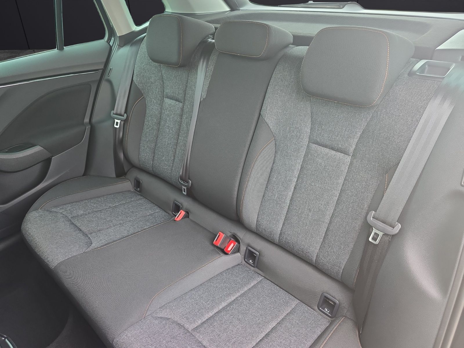 Fahrzeugabbildung SKODA Kamiq Clever 1,5 TSI DSG VOLL-LED NAVI KESSY