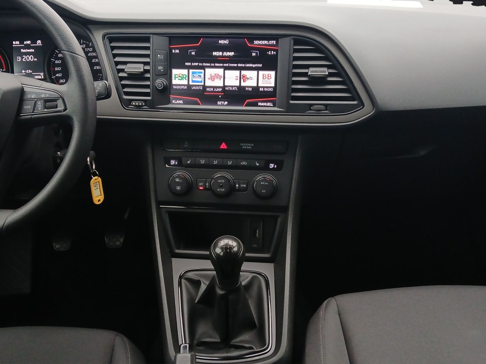 Fahrzeugabbildung SEAT Leon ST TSI Reference Navi Climatronic GRA PDC S