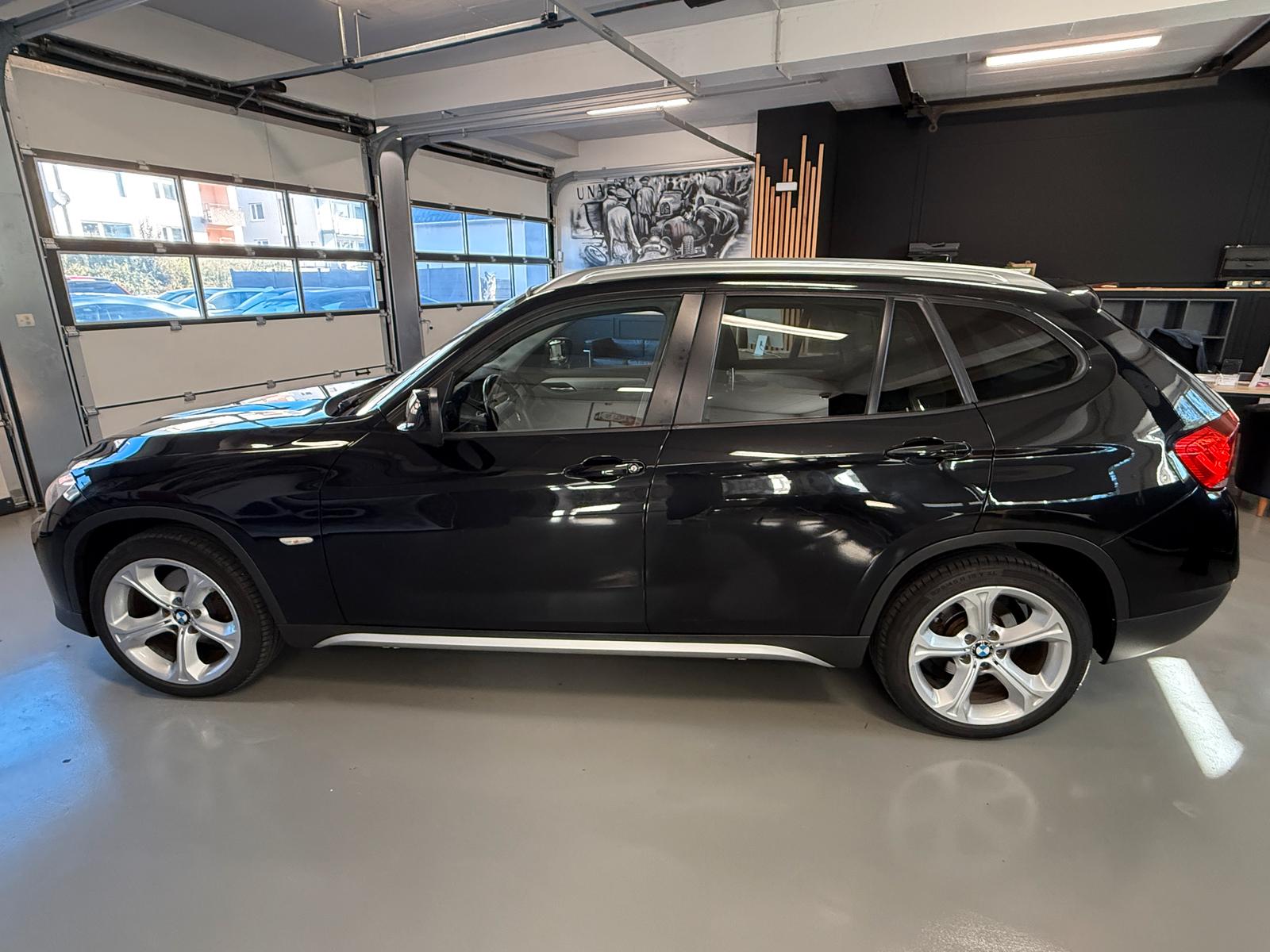 showroom-image-top
