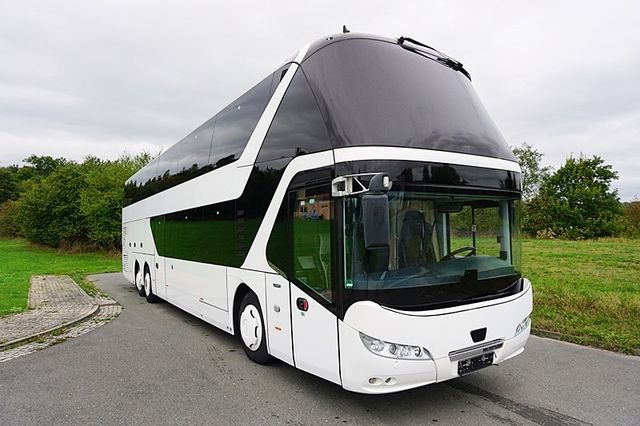 Neoplan SKYLINER , NEUER MOTOR, INDIVIDUAL