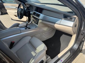 BMW 740 - 12