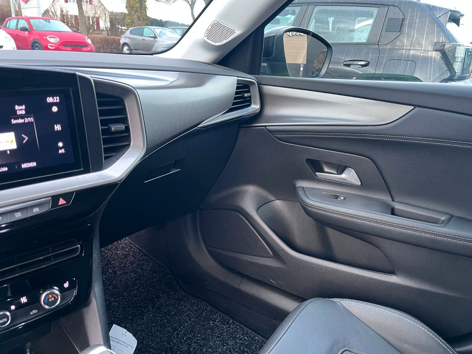 Fahrzeugabbildung Opel Mokka Elegance