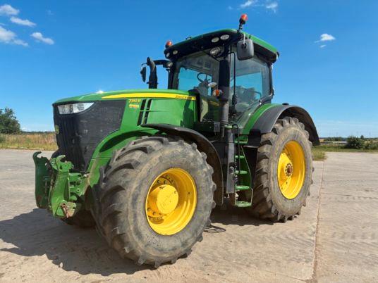 John Deere 7310 R