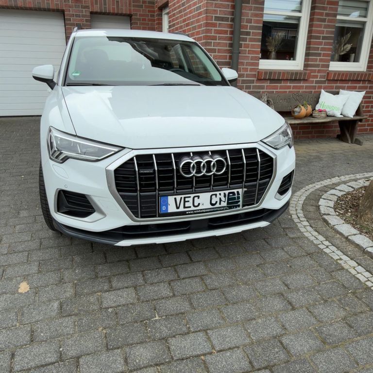 Image of Audi Q3