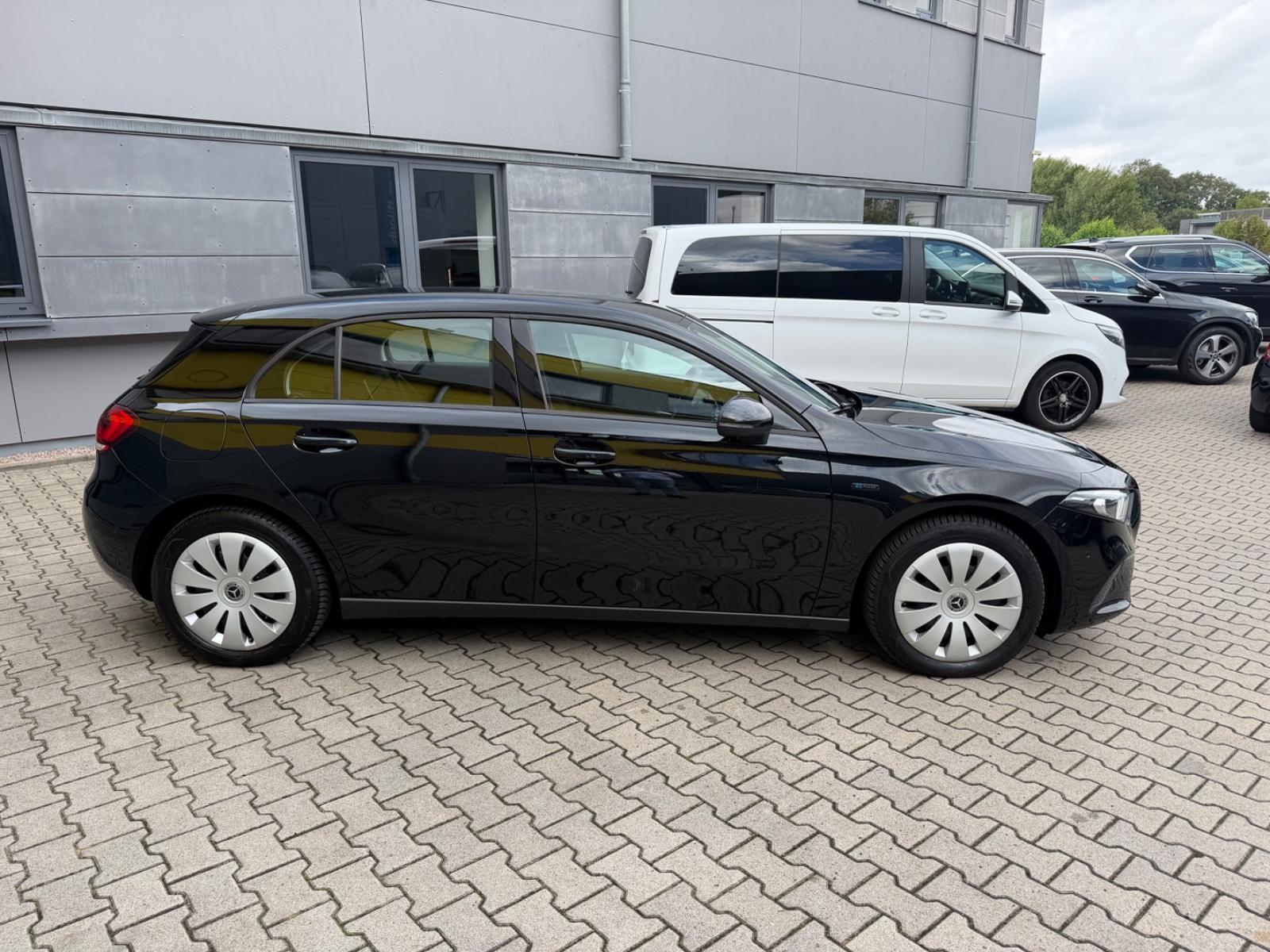 Mercedes-Benz A-Class e/HYBRID/PLUG IN/KAMERA/SHZ/NAVI/KLIMAA*, миниатюра 8