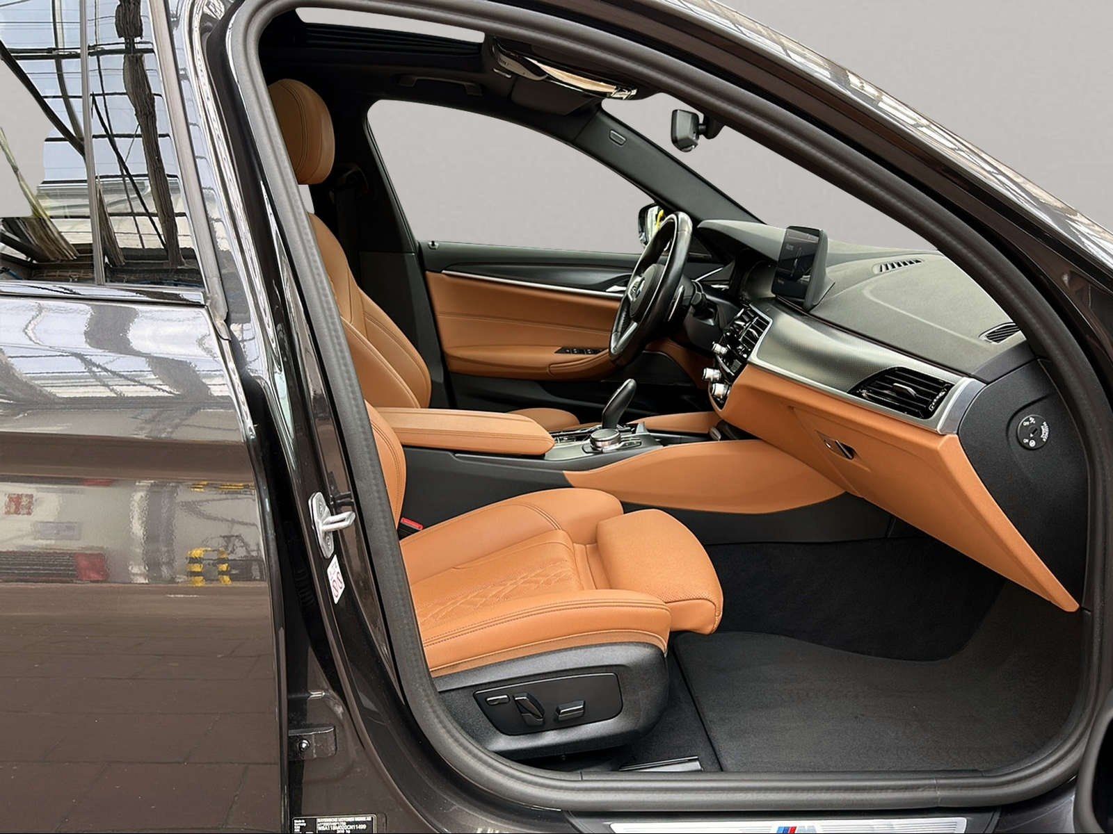 BMW 520i Touring M Sport Standheizung Harman/K foto 18