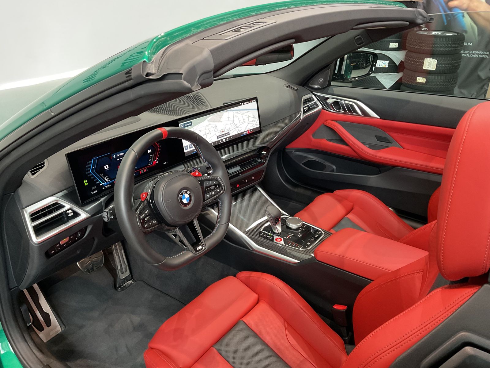 Fahrzeugeinzelansicht 7 Fahrzeugabbildung BMW M4 Cabrio Competition Cabrio mit M xDrive