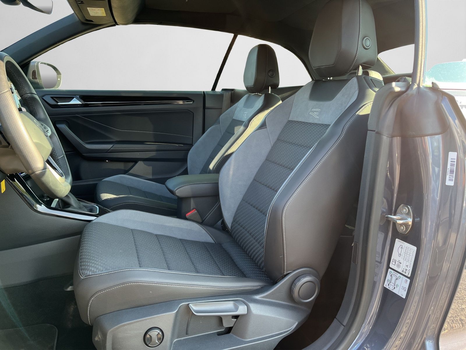 Volkswagen T-Roc - Bild 12