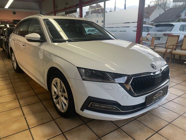 Skoda Octavia 2.0 TDI Combi First Edition PANO HEADUP