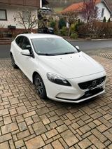 Volvo V40 You! - Volvo V40 YOU! mit Diesel-Antrieb