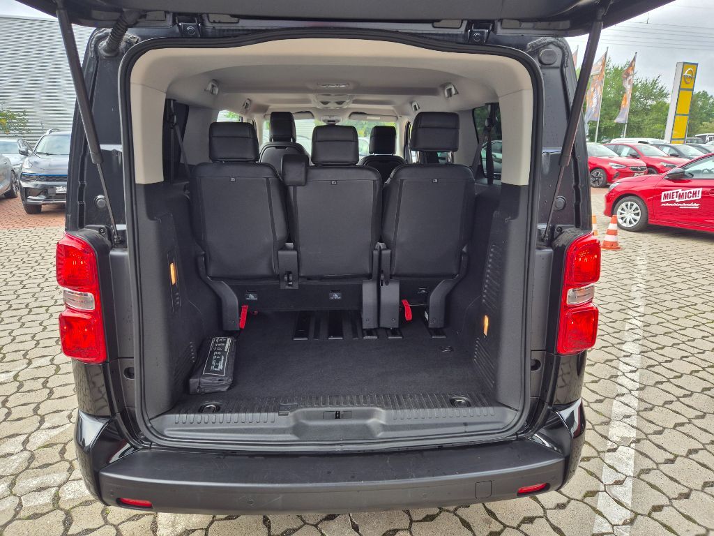 Fahrzeugabbildung Opel Zafira Life Tourer L 2.0D Aut.+Leder+Standh+Kame