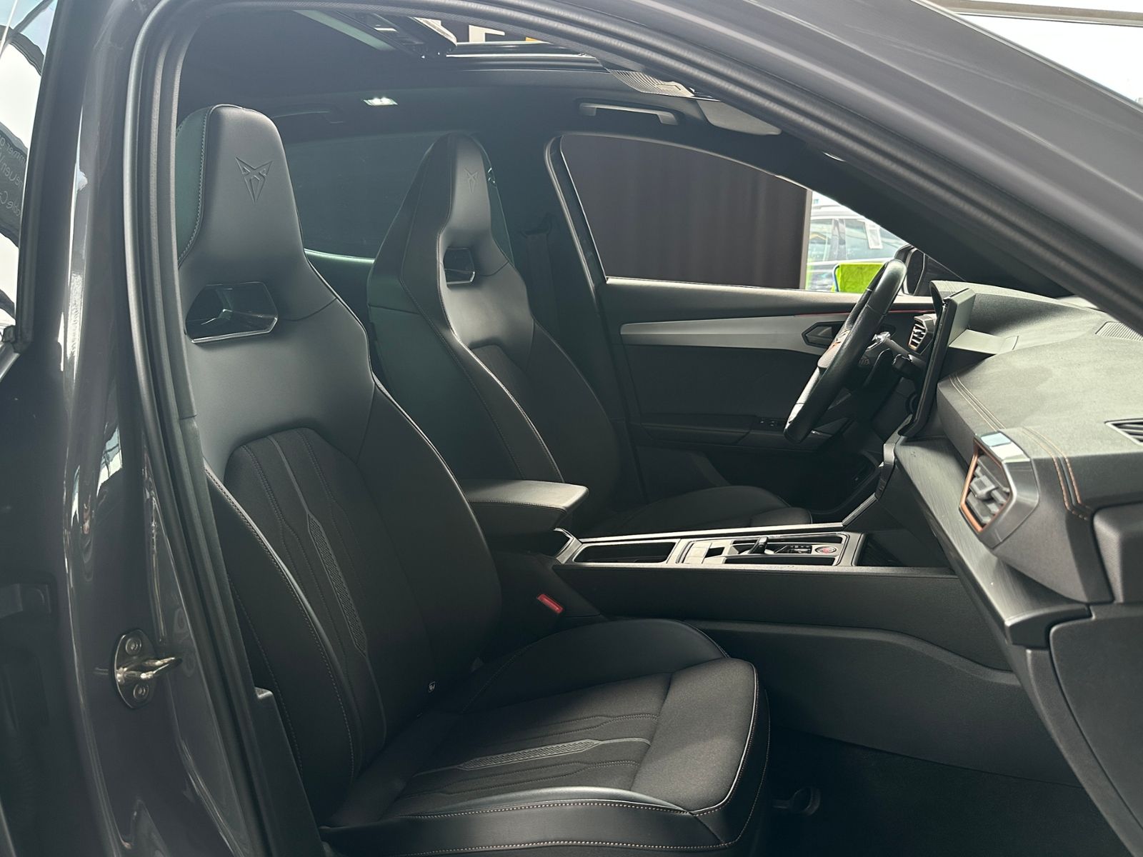 Fahrzeugabbildung CUPRA Formentor  eHybrid VZ AHK PANO LED NAVI
