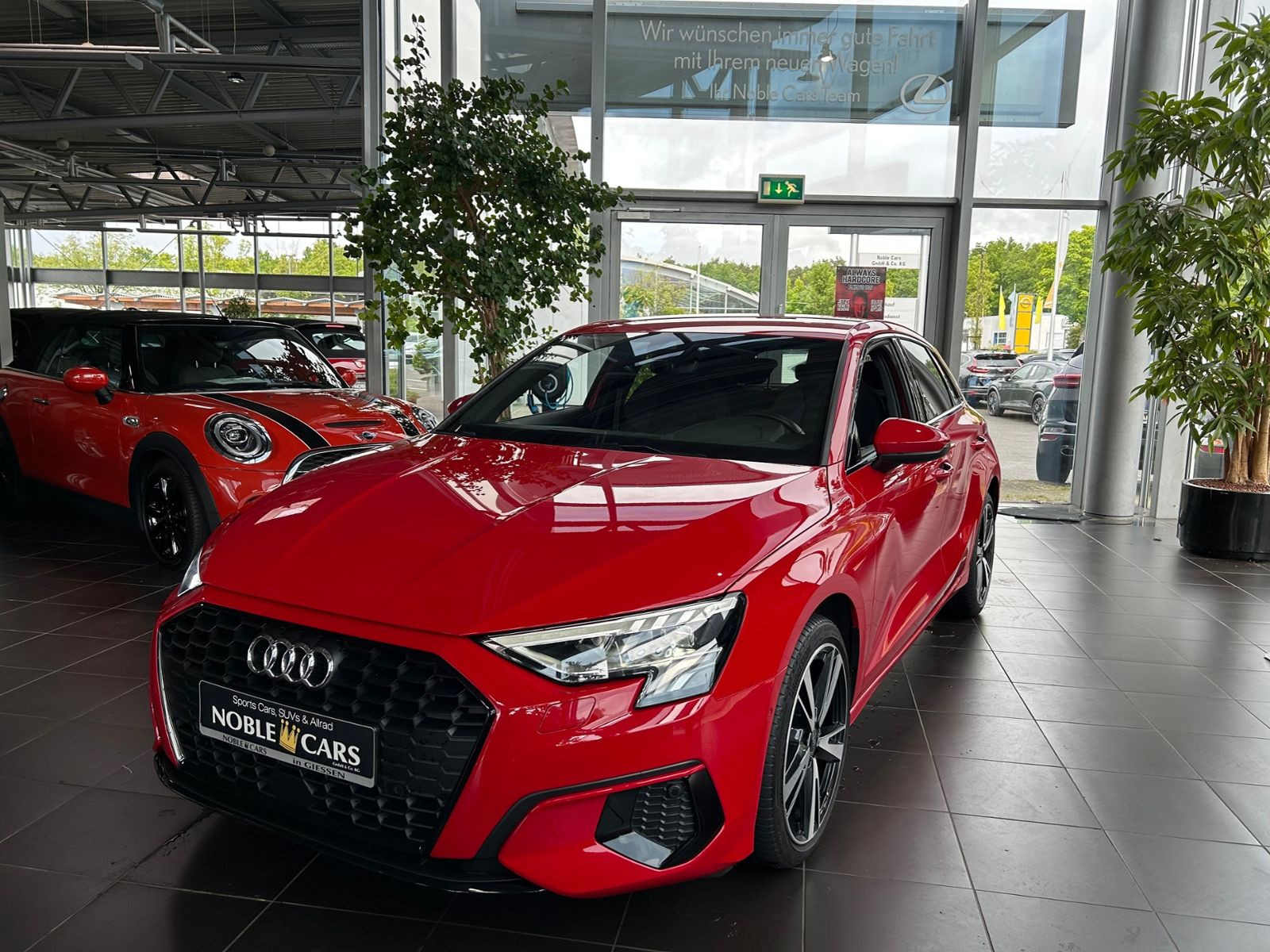 Fahrzeugabbildung Audi A3 Sportback  35 TFSI S line AHK LED NAVI