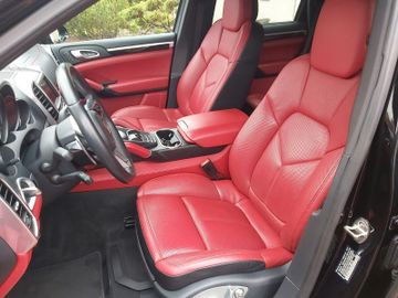 Porsche Cayenne - 10