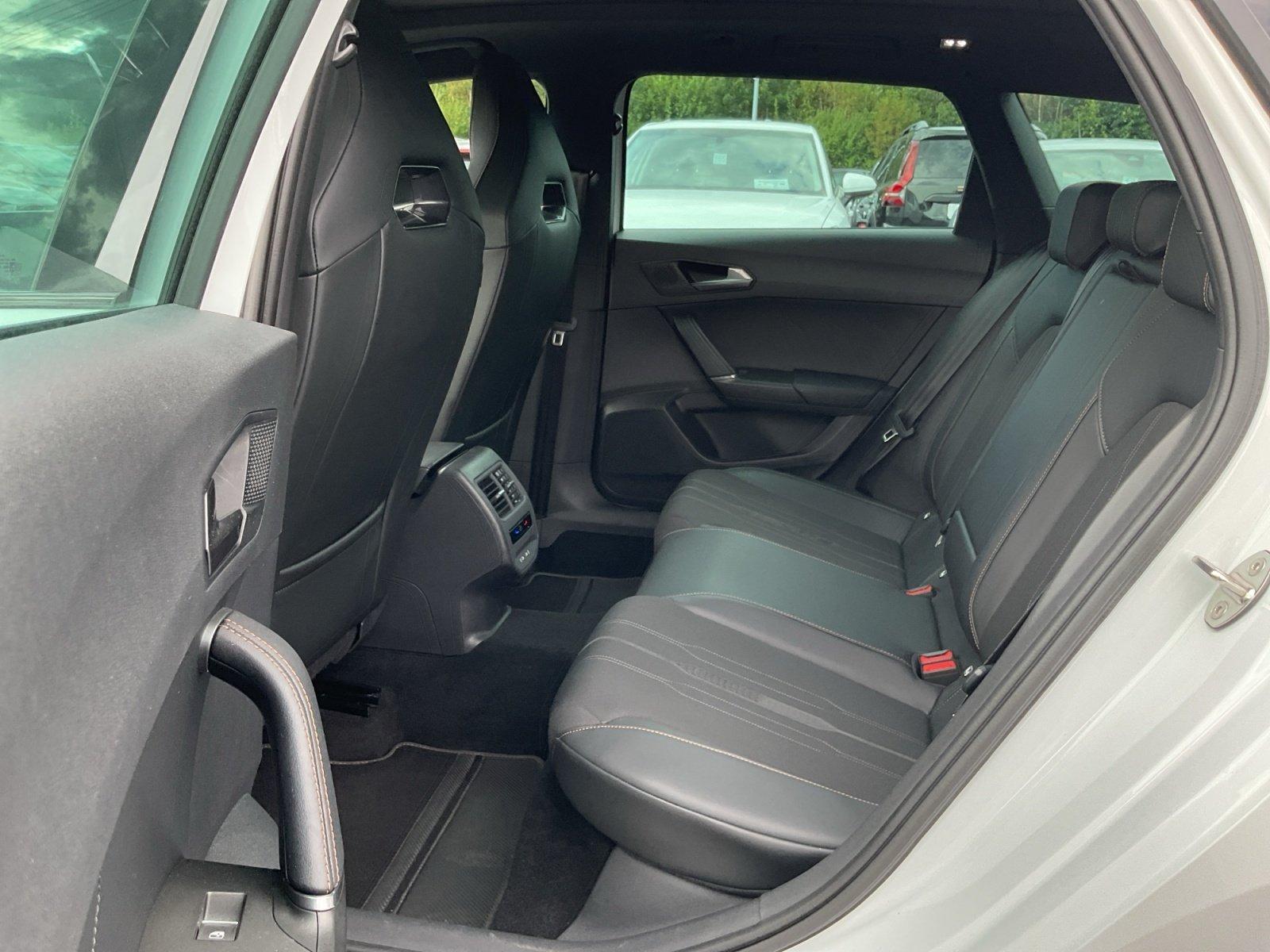 Cupra Leon Sportstourer VZ 2.0 TSI 4Drive SHZ LED NAVI