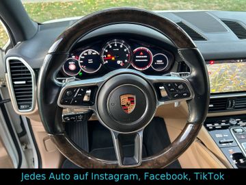 Porsche Cayenne - 12