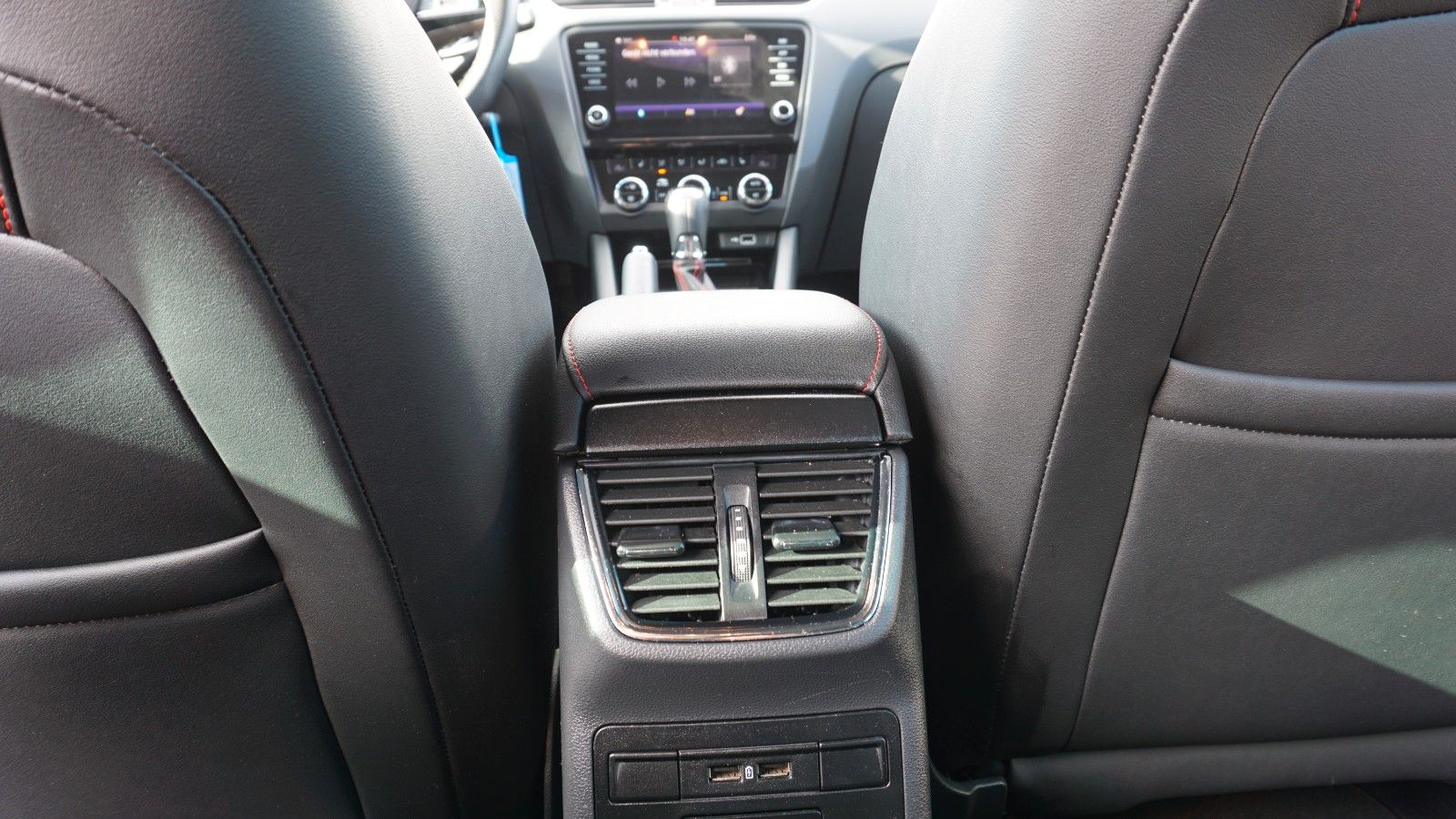 Fahrzeugabbildung SKODA Octavia Combi RS,DSG, Navi,ACC,Memory,LED,+WR