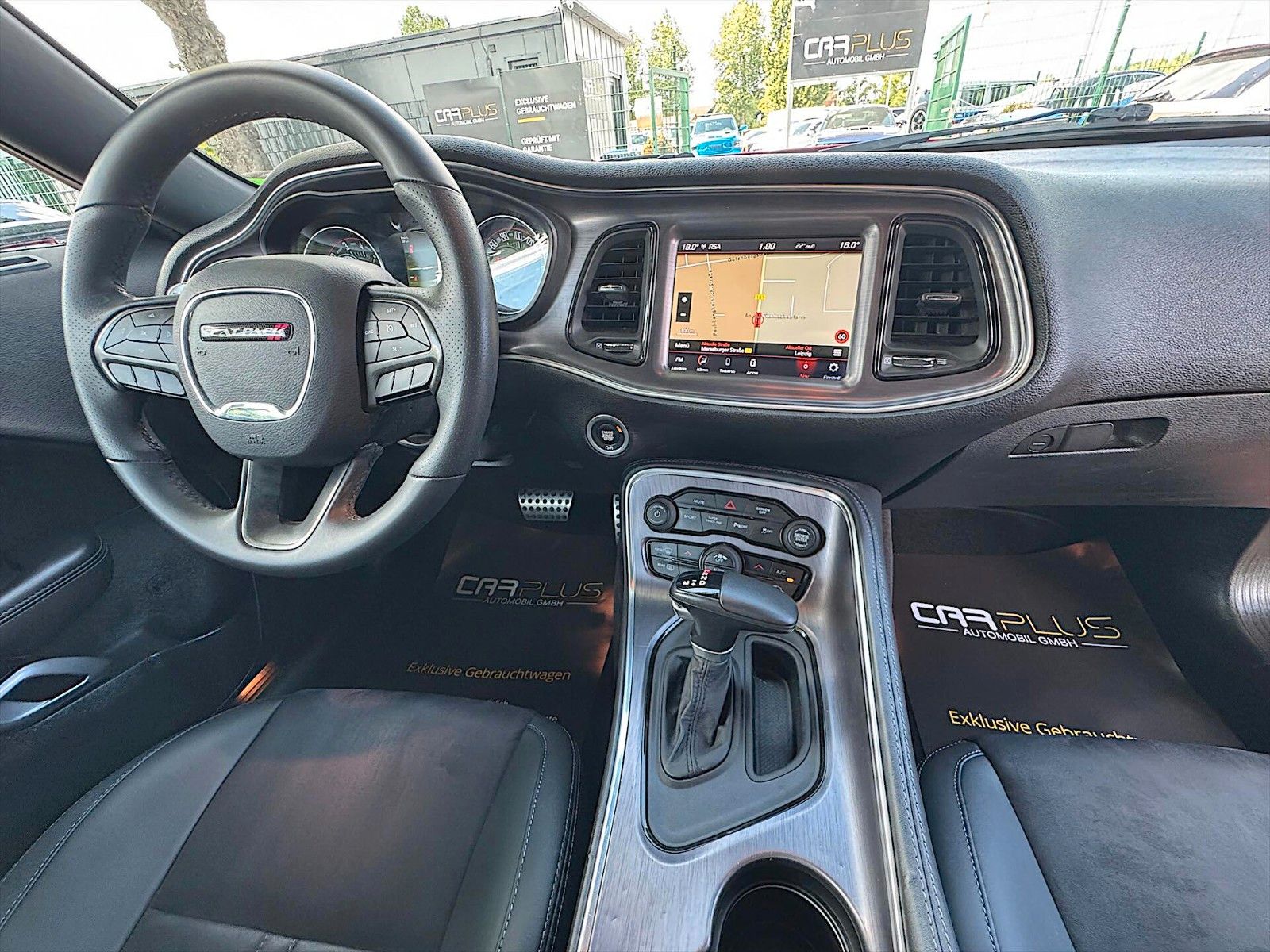 Fahrzeugabbildung Dodge Challenger 6.4 V8 SRT 392 SCAT PACK Performance