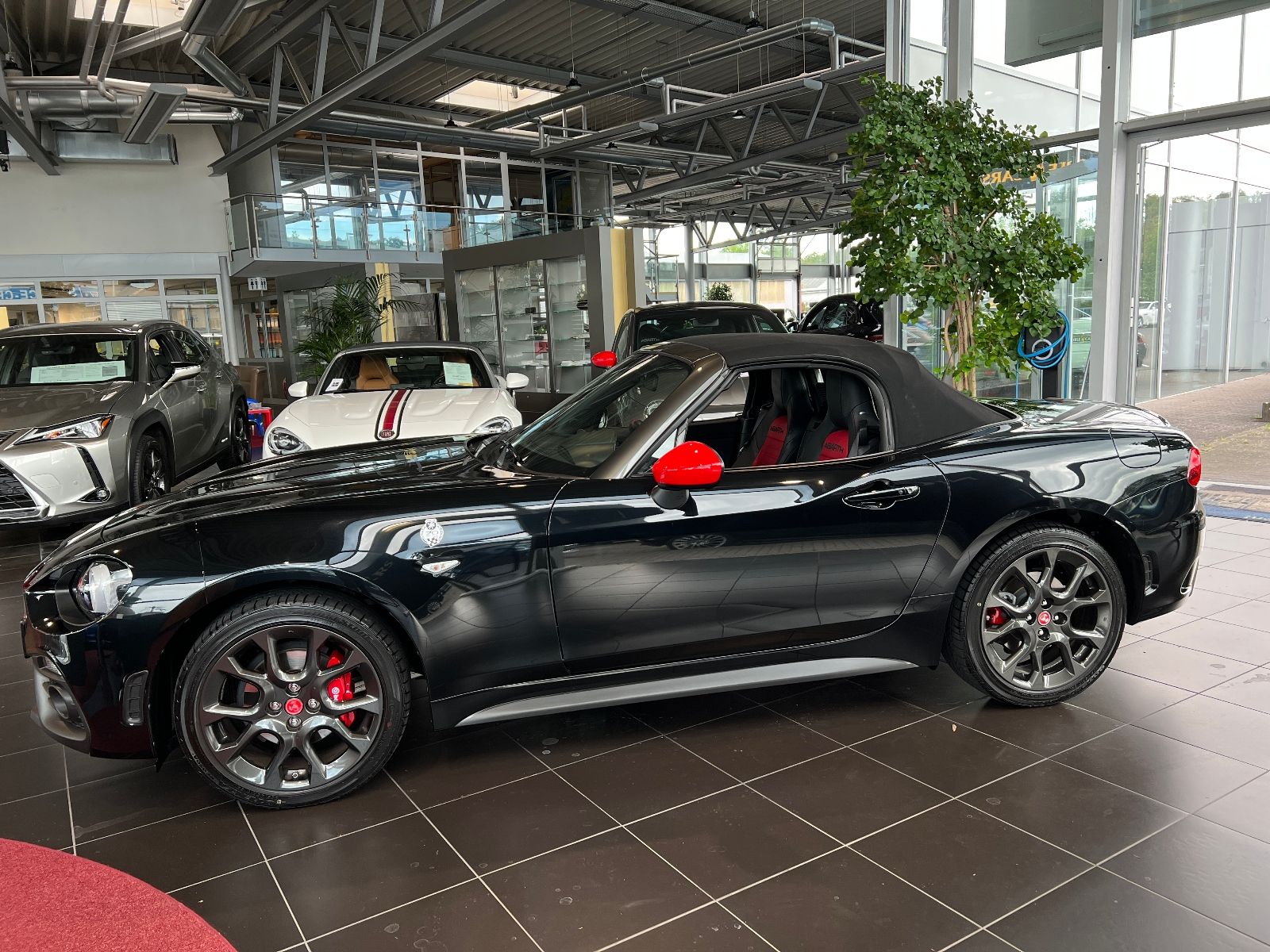 Fahrzeugabbildung Abarth 124 Spider Turbo Turismo BOSE LEDER ALU