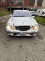 Mercedes-Benz Mercedes Benz W211 E350 Avantgarde LPG - Mercedes-Benz E 350 mit LPG-Antrieb: Automatik