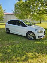 BMW 216 Active Tourer 216d Sport Line Sport Line - weiße BMW 216 Active Tourer