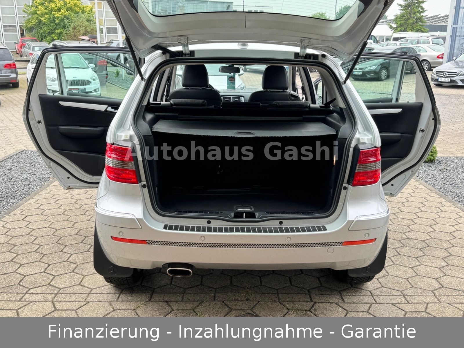 Fahrzeugabbildung Mercedes-Benz B-180CDI*Avantgarde-Sport*Tempomat*Leder*AHK