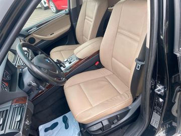 Bild 9 BMW X5 3.0d*STAND-HZ*AHK*XENON*NAV*LEDER*TÜV*EXPORT*