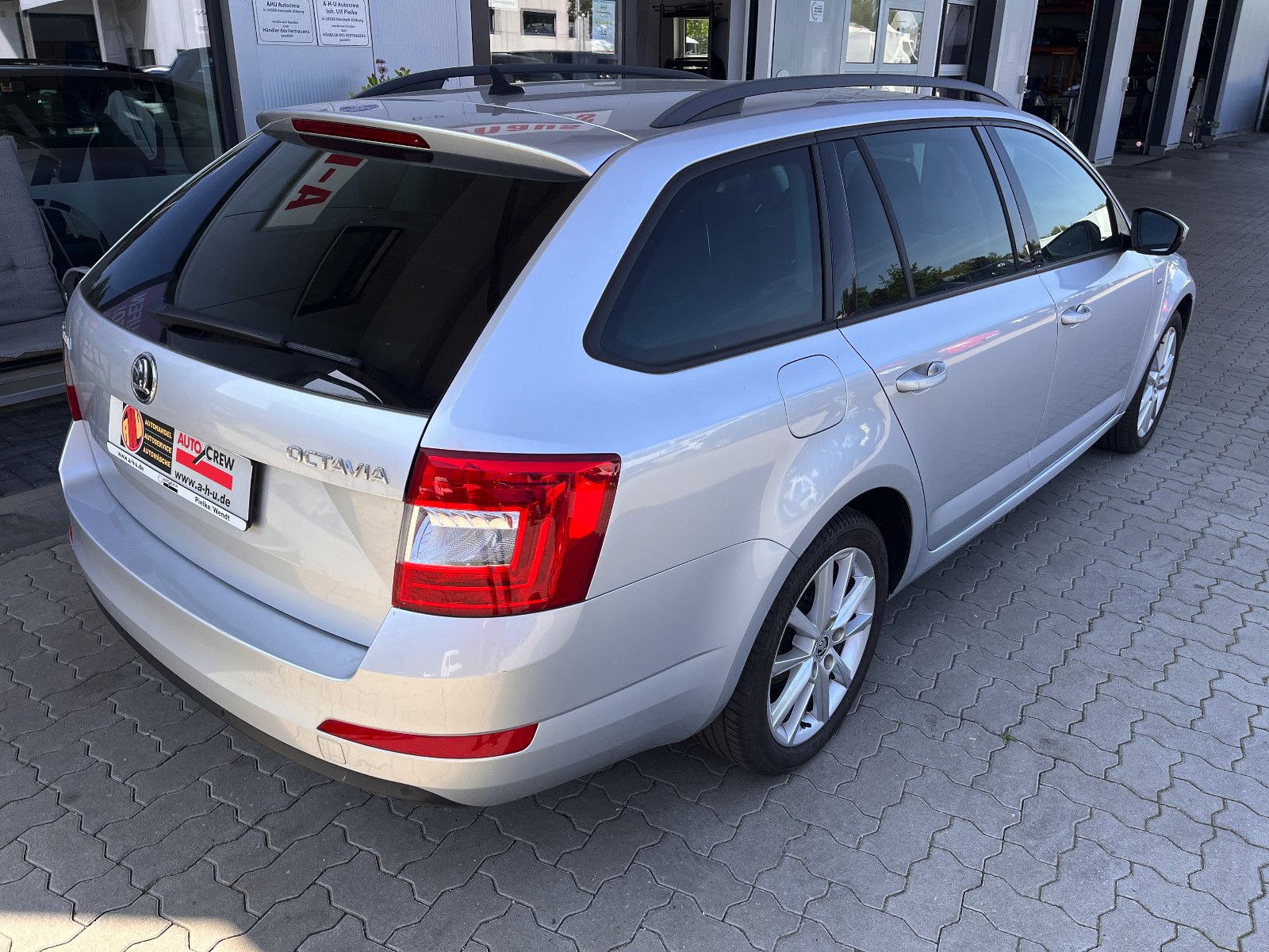 Fahrzeugabbildung SKODA Octavia Combi Joy