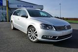 Volkswagen Passat Highline, Xenon, STHZG, hzb. Frontscheibe - Volkswagen Passat Variant aus 2011: Highline