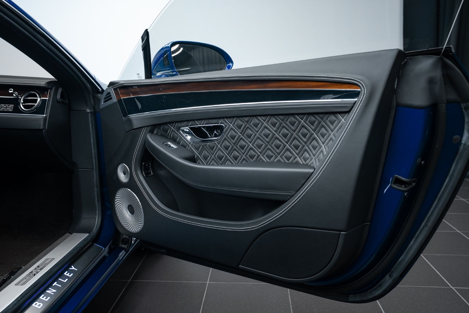 Fahrzeugabbildung Bentley Continental GT W12 FIRST EDITION/MULLINER/B&O