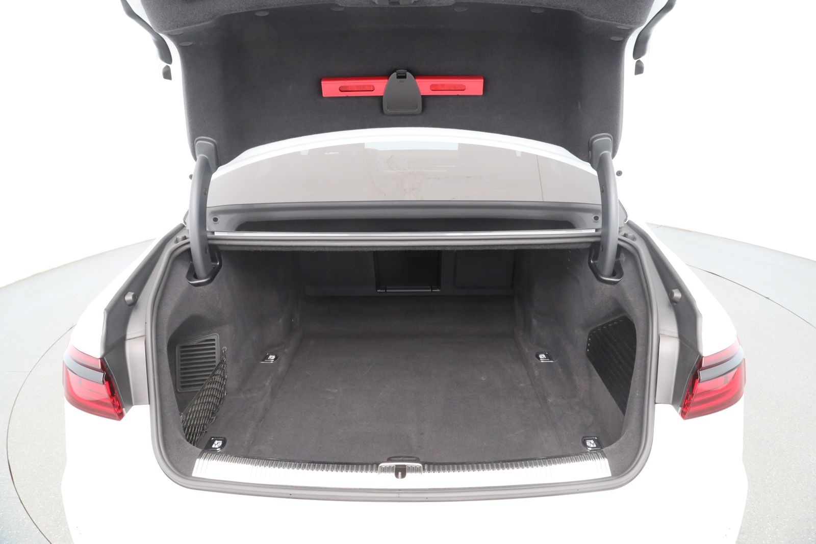 Audi A8 - Bild 10