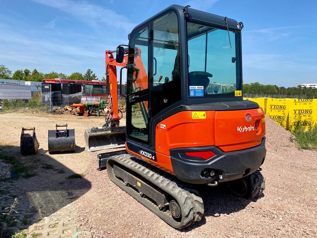 KUBOTA KX030-4 High Spec Kompaktbagger LÖFFELPAKET