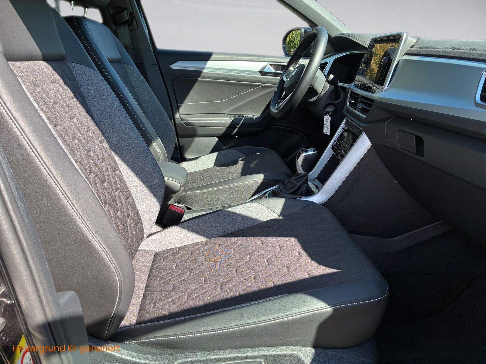 Fahrzeugabbildung Volkswagen T-Roc 1.5 TSI Goal LED,Navi,PDC,SHZ,ACC,Virtual