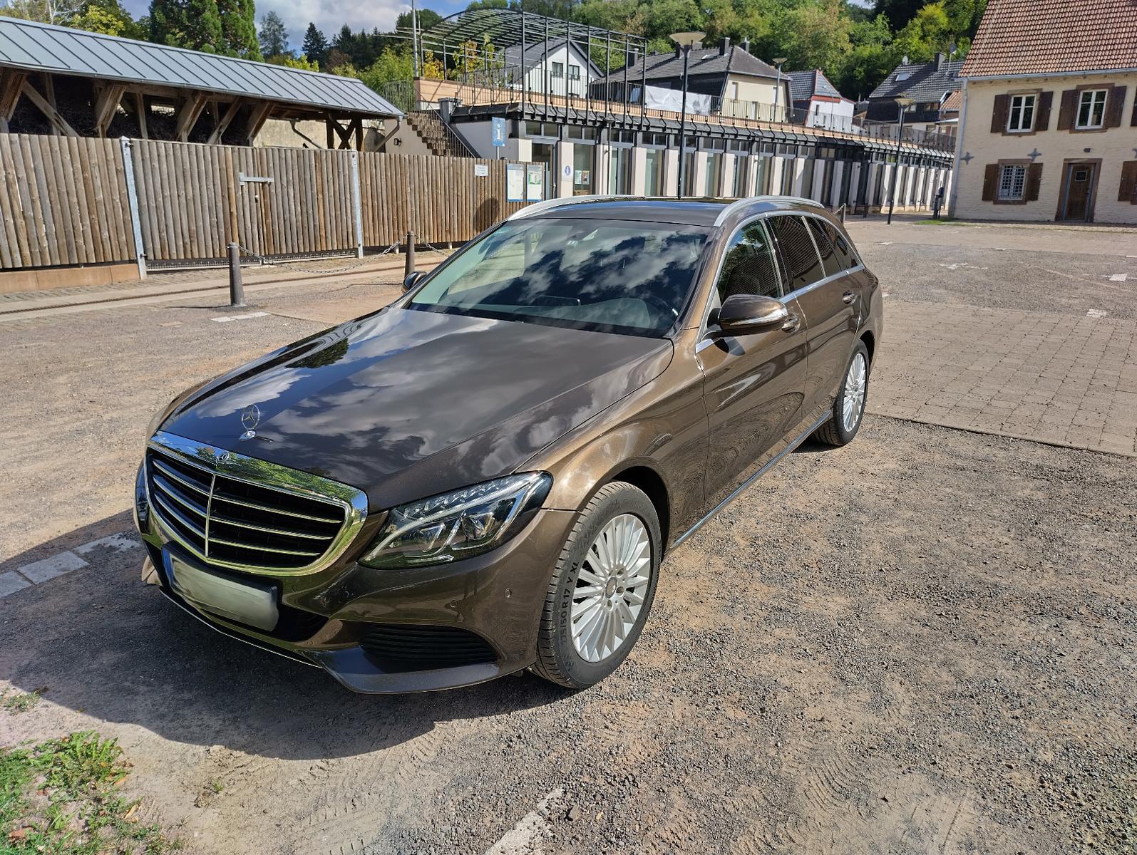 Mercedes-Benz C 220