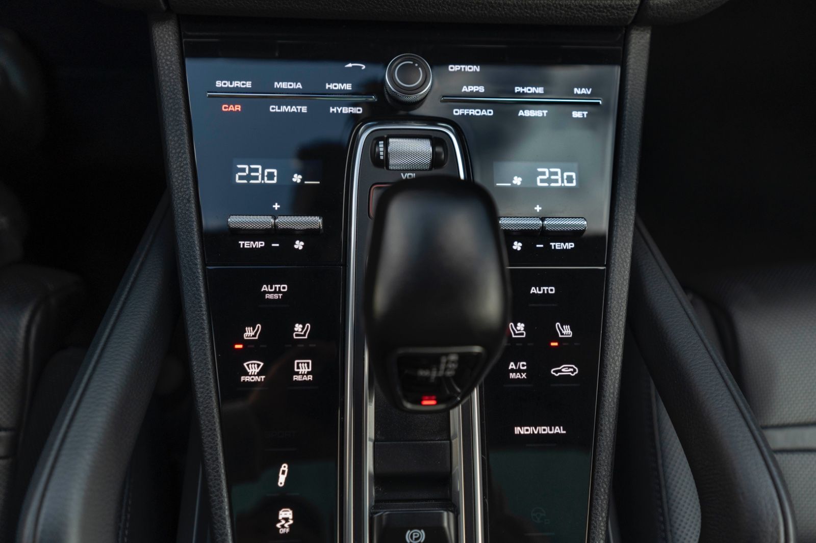 Fahrzeugabbildung Porsche Cayenne E-Hybrid  SPORT CHRONO BOSE LED  360°