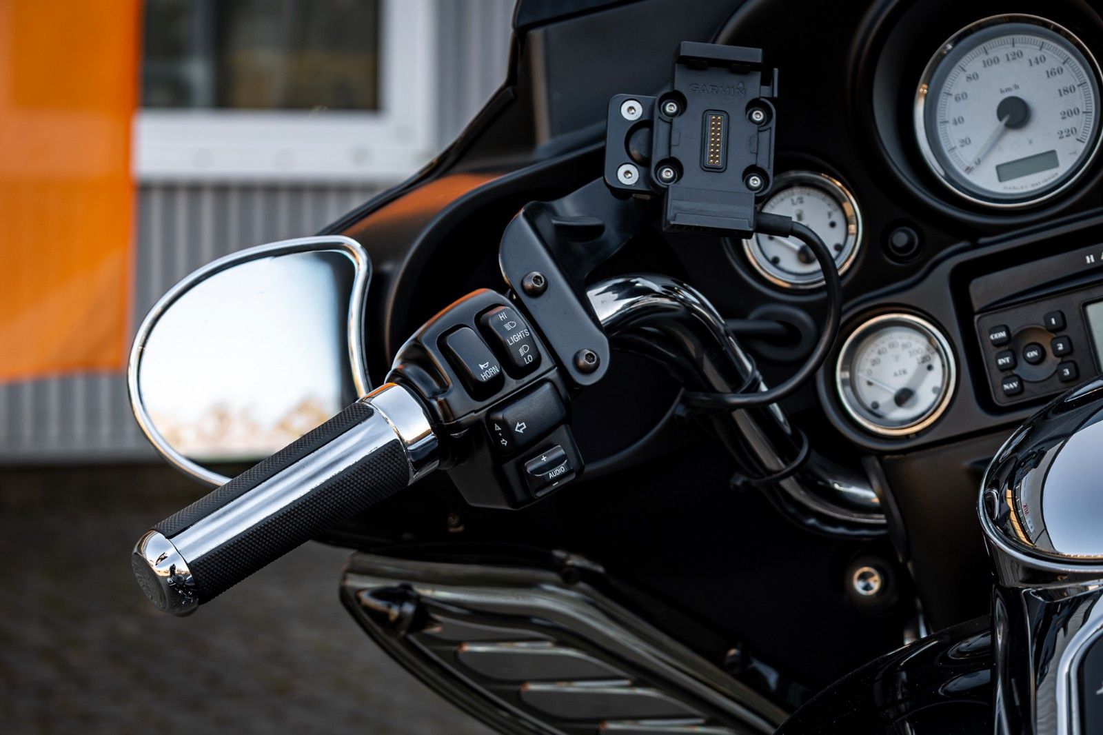 Fahrzeugabbildung Harley-Davidson FLHX Street Glide 103 cui - KERN-AUSPUFF