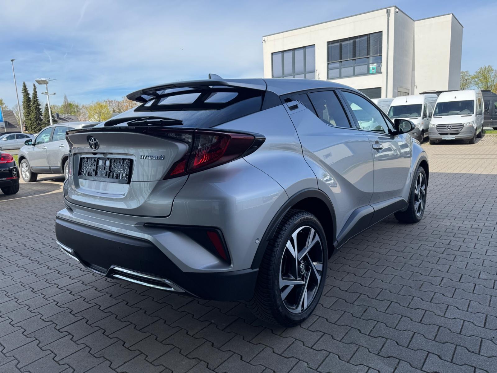 Toyota C-HR Hybrid Team Deutschland Edition