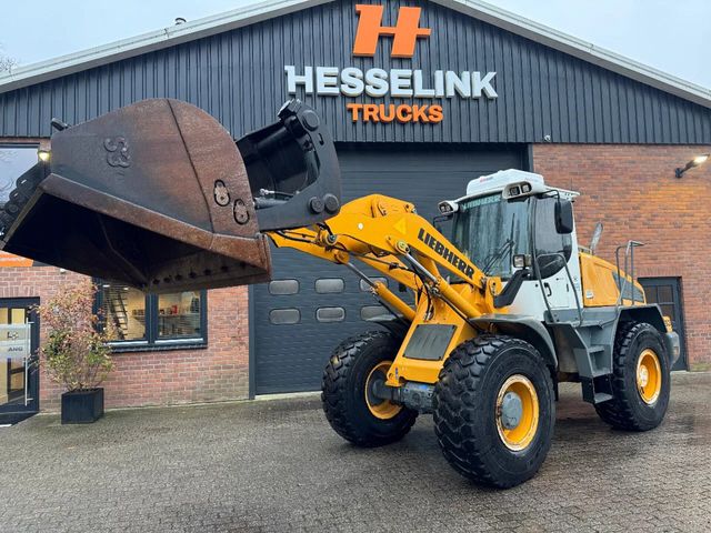 Liebherr 538 2 plus 1 Hoogkiepbak 40KM NL Machine