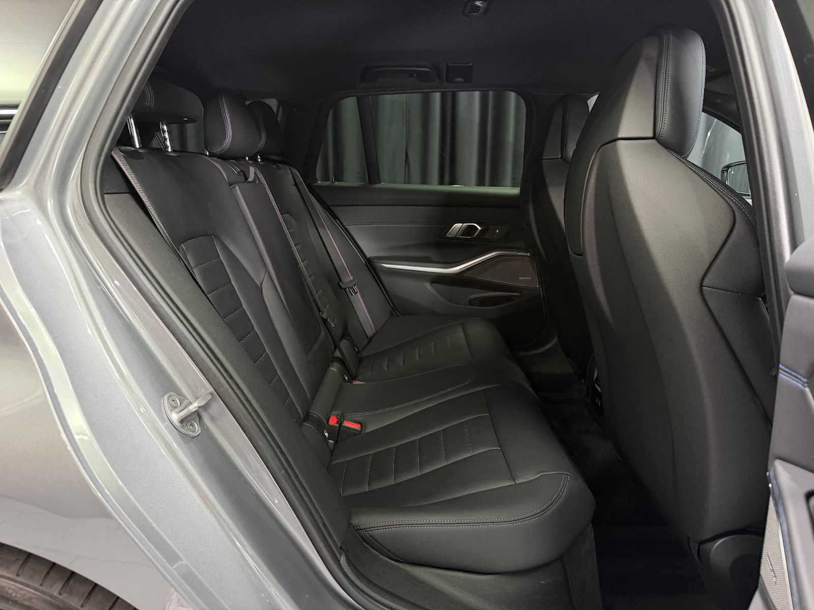 Fahrzeugabbildung BMW M340i Touring xDrive|M-SITZE|360°KAMERA|AHK|VOLL