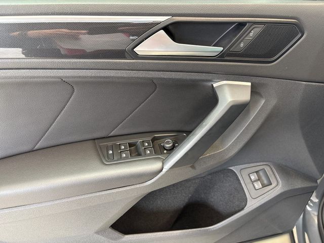 Tiguan 1.4 TSI Elegance eHybrid MATRIX+PANO+KAM+