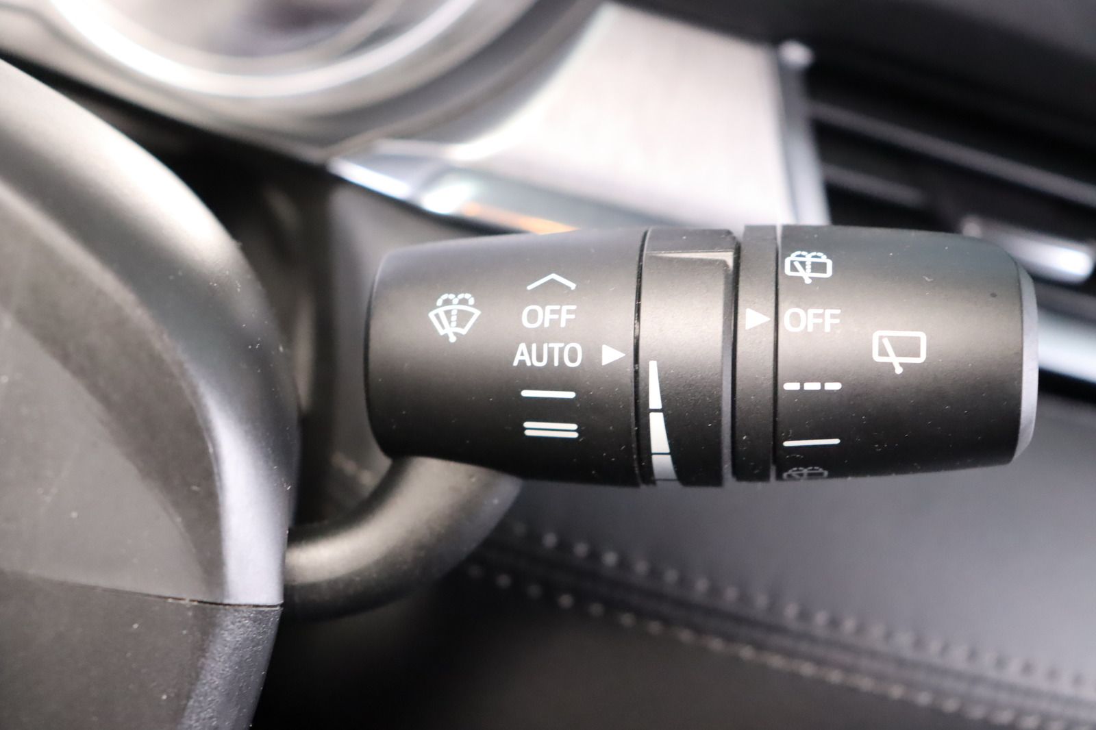 Fahrzeugabbildung Mazda 6 Kombi 1. Hand * Mwst. ausw. * HUD * Sitzhzg.